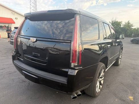 Used 2020 Cadillac Escalade Premium Luxury w/ Escalade Sport Edition AWD/4WD image 7