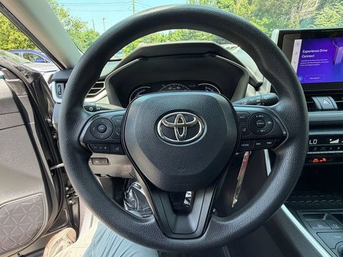 Used 2024 Toyota RAV4 LE AWD/4WD image 27