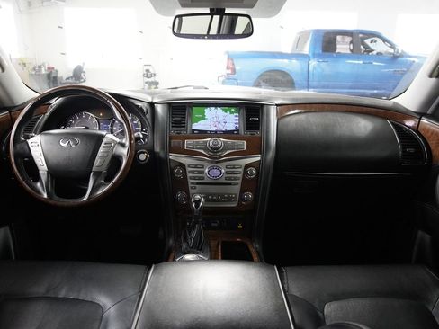 Used 2018 INFINITI QX80 4WD w/ Driver Assistance Package image 10