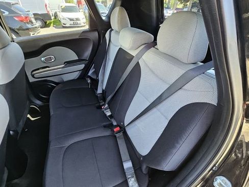 Used 2019 Kia Soul FWD image 15