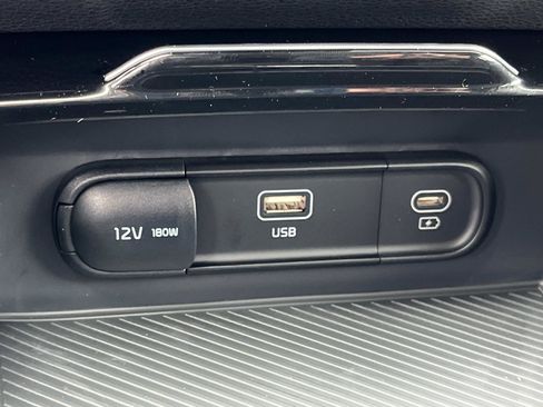 New 2025 Kia Sportage LX image 32