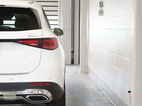 New 2027 Mercedes-Benz GLC 300 4MATIC image 13