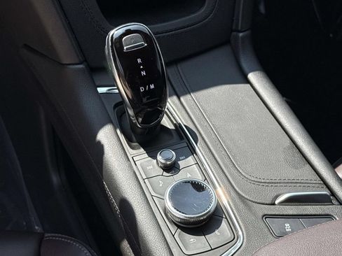 Used 2024 Cadillac XT6 Premium Luxury w/ Technology Package FWD image 36