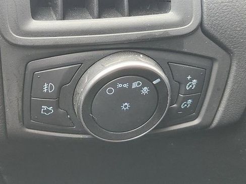 Used 2018 Ford Focus SEL image 16