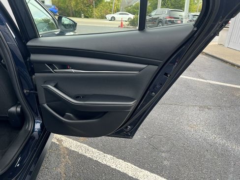 Used 2024 MAZDA MAZDA3 s image 24