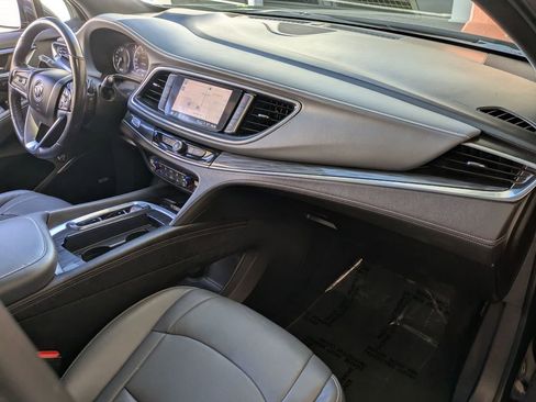 Used 2024 Buick Enclave Premium AWD/4WD image 29