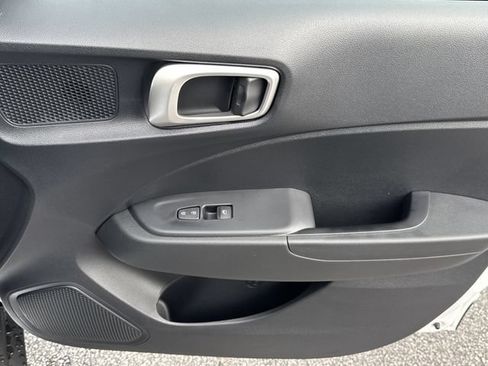 New 2026 Hyundai Venue SE FWD image 14