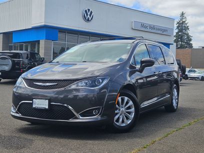 Used 2017 Chrysler Pacifica Touring-L