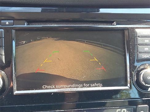 Used 2019 Nissan Rogue Sport SV image 19