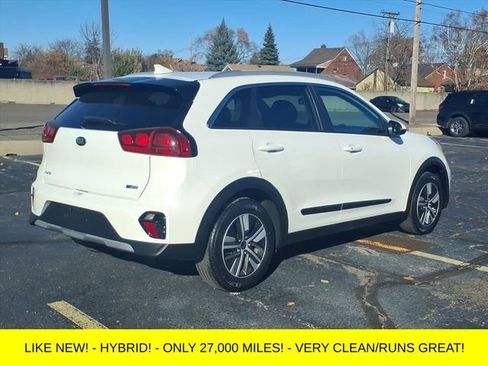 Used 2020 Kia Niro LXS image 5