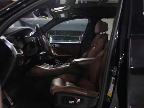 Used 2021 BMW X5 M50i w/ Executive Package AWD/4WD image 9