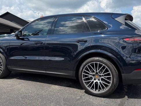 Used 2021 Porsche Cayenne AWD/4WD image 4