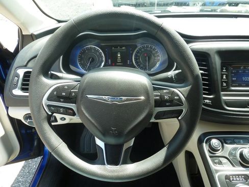 Used 2015 Chrysler 200 Limited FWD image 15