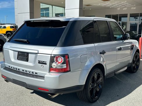 Used 2011 Land Rover Range Rover Sport Supercharged image 3