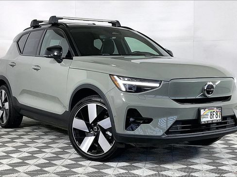 Used 2023 Volvo XC40 Recharge Ultimate AWD/4WD image 12