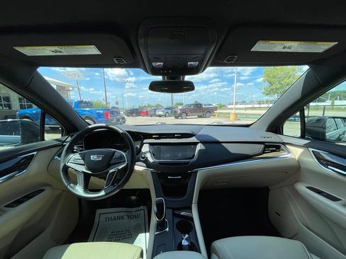 Used 2019 Cadillac XT5 FWD image 27