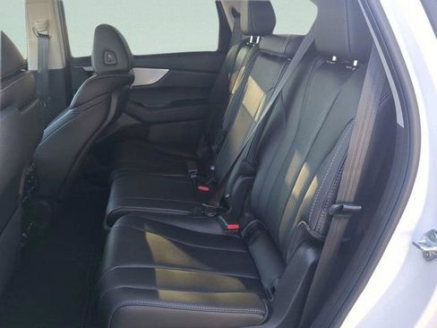 Used 2025 Acura MDX FWD w/ Technology Package image 12