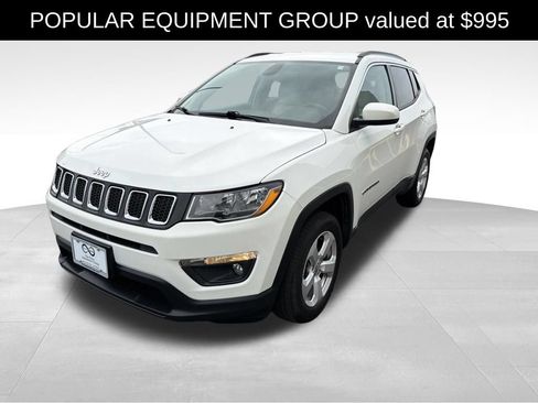 Used 2019 Jeep Compass Latitude w/ Popular Equipment Group AWD/4WD image 3