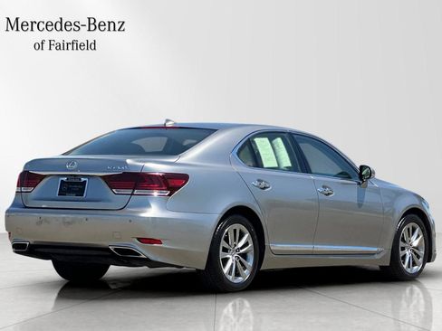 Used 2016 Lexus LS 460 w/ Comfort Package RWD image 2