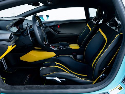 Used 2023 Lamborghini Huracan Tecnica RWD image 7