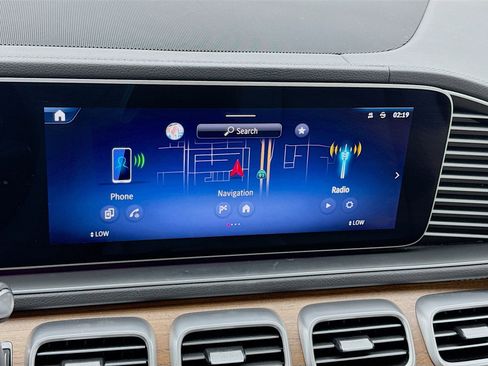 Used 2024 Mercedes-Benz GLE 350 4MATIC image 11