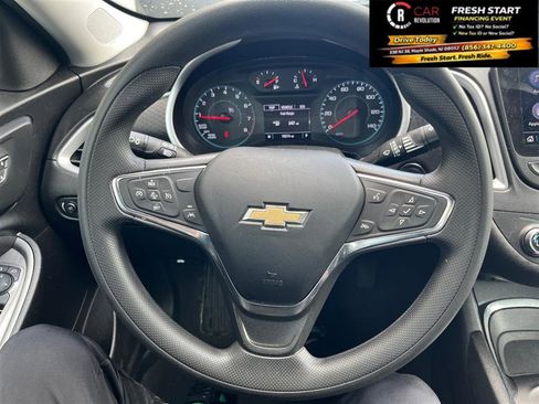 Used 2023 Chevrolet Malibu LT FWD image 17
