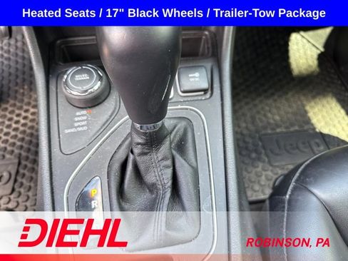 Used 2022 Jeep Cherokee Latitude w/ Trailer Tow Group AWD/4WD image 14
