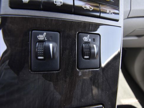 Used 2014 Toyota Venza XLE FWD image 11