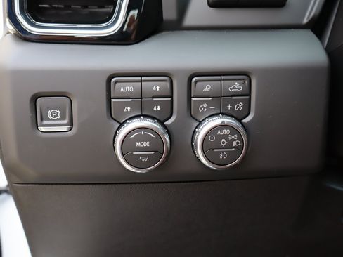 New 2026 GMC Sierra 3500 Denali Ultimate image 13