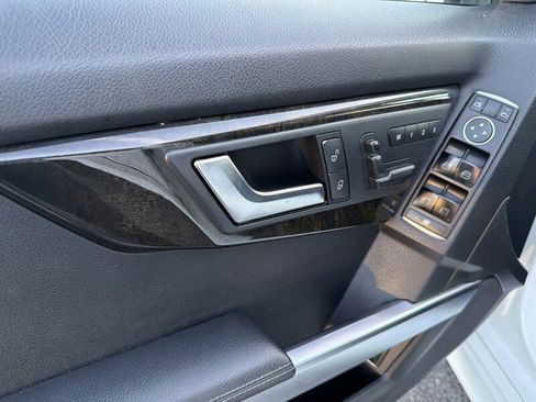 Used 2015 Mercedes-Benz GLK 350 2WD image 26