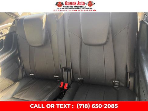 Used 2021 Mercedes-Benz GLB 250 4MATIC w/ Premium Package image 49