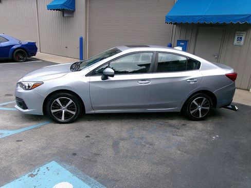 Used 2021 Subaru Impreza 2.0i Premium AWD/4WD image 3