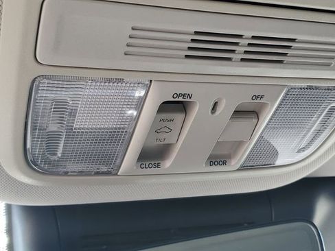 Used 2018 Honda Accord EX-L image 32