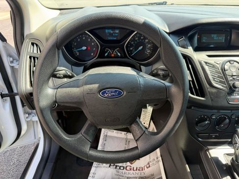 Used 2014 Ford Focus S FWD image 24