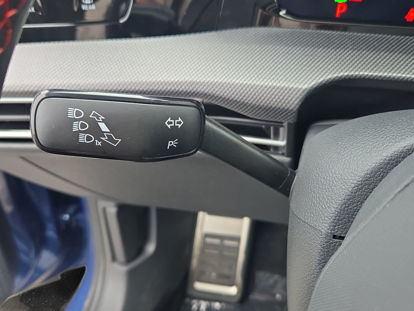 New 2026 Volkswagen GTI SE FWD image 27