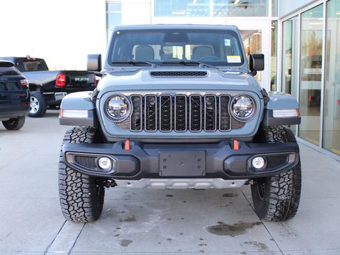 New 2026 Jeep Gladiator Mojave image 2