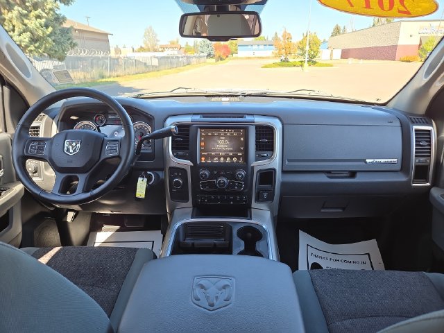 Used 2017 RAM 2500 Big Horn AWD/4WD image 3