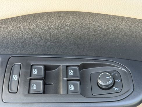 New 2026 Volkswagen Taos S image 16