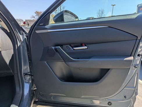 Used 2025 MAZDA CX-50 AWD 2.5 S w/ Premium Package image 32