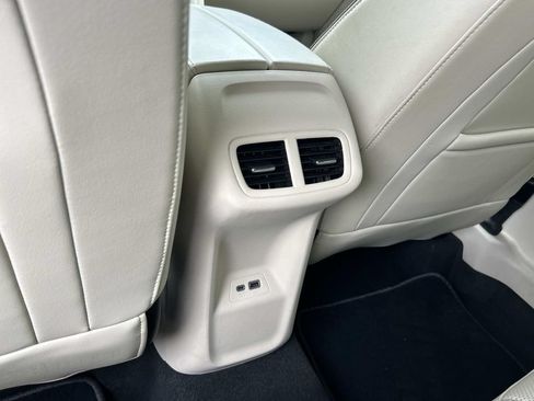 Used 2022 Buick Envision Essence w/ Technology Package I FWD image 25