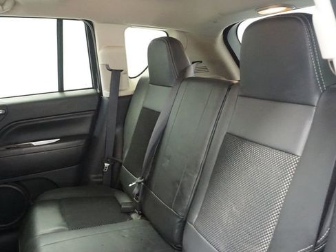 Used 2014 Jeep Compass Latitude w/ Sun/Sound Group image 20