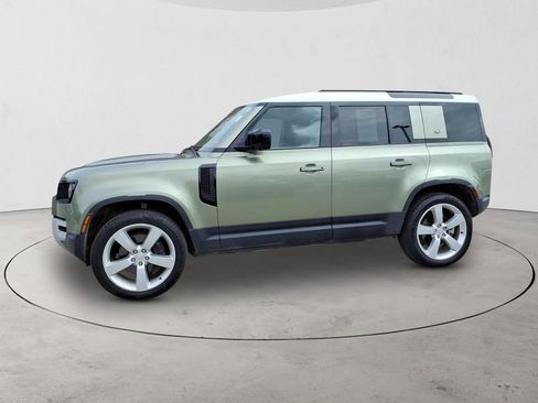 Used 2023 Land Rover Defender 110 SE image 8