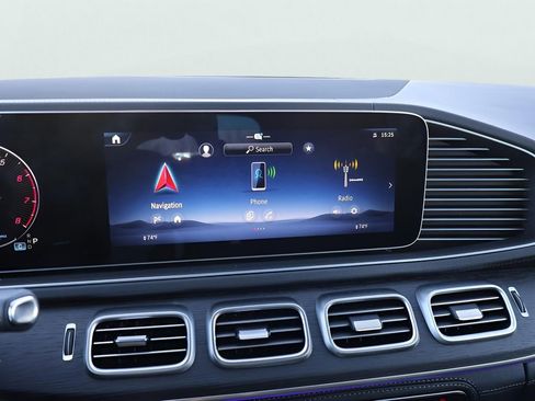 New 2026 Mercedes-Benz GLS 450 4MATIC image 24