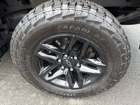 Used 2020 Chevrolet Silverado 1500 Custom Trail Boss w/ Custom Convenience Package AWD/4WD image 10