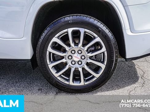 Used 2023 GMC Acadia Denali w/ Denali Ultimate Package AWD/4WD image 16