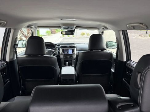 Used 2022 Toyota 4Runner SR5 Premium image 38