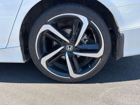 Used 2022 Honda Accord Sport image 12