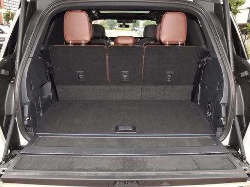 New 2026 Lincoln Navigator Reserve AWD/4WD image 40