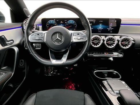 Used 2023 Mercedes-Benz CLA 250 image 4