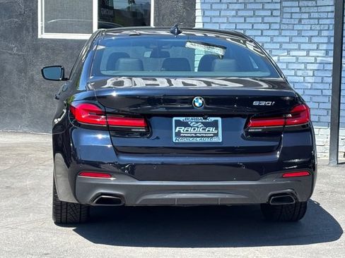 Used 2022 BMW 530i w/ M Sport Package RWD image 18